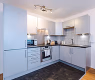 listing-1689860948679388902-4