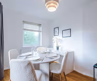 listing-1689860948679388902-6
