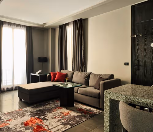 Contemporary 1-Bedroom Apartment in New Cairo