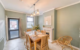 36 Barton Road