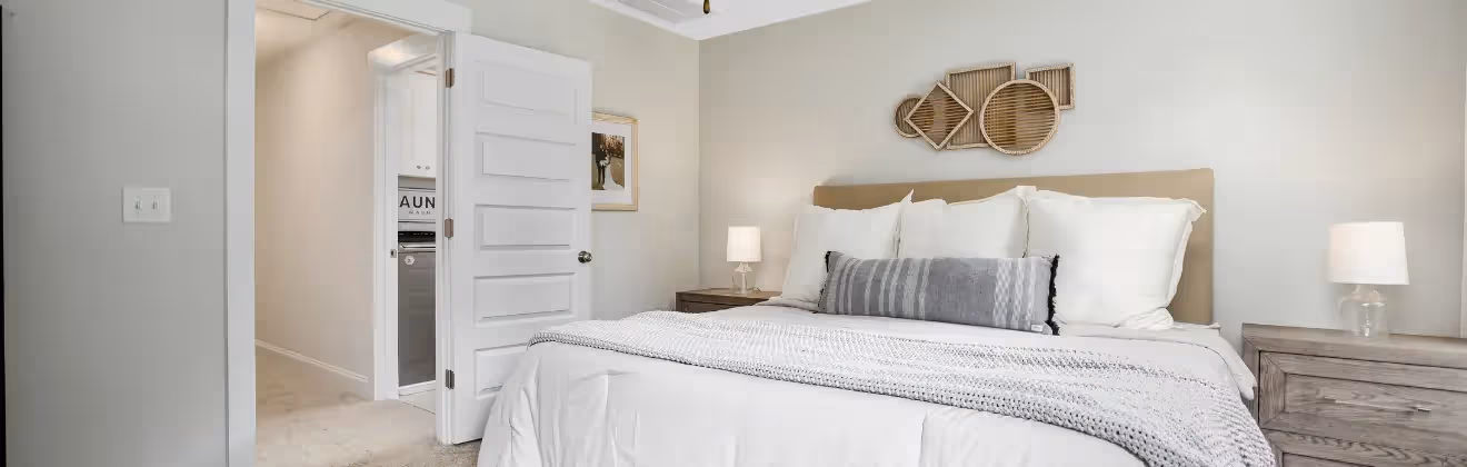 Fully furnished 1 bedroom apartment bedroom in San Francisco with modern decor
