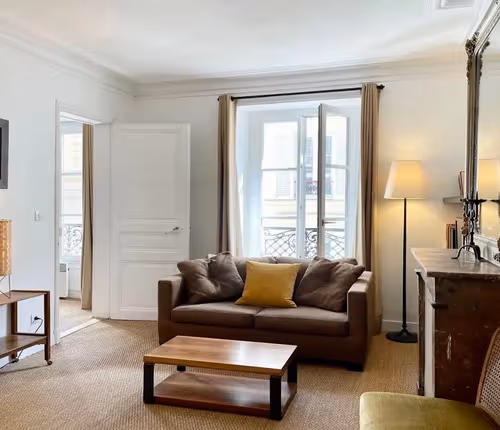 Rue Claude Rodier Serviced Apartment, Mobility Lease