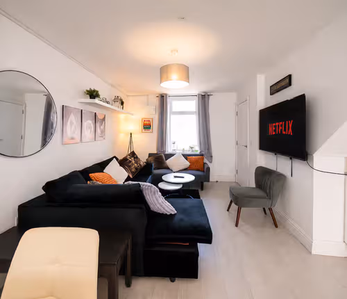 Spacious Cardiff 3BR Home | Free On-Site Parking