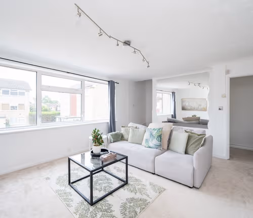 listing-1740577266523381769-0