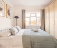 Romford's Best Kept Secret: 4-Bed House w/Parking