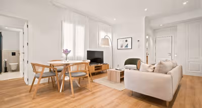 Calle del Príncipe serviced apartment