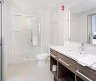 Newark  Route Airport Apart Hotel