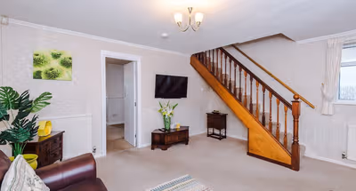 listing-1633320636543270976-2