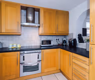 listing-1633320636543270976-4