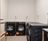 Contractor-Friendly 6BR 6 En-Suites | Free Parking