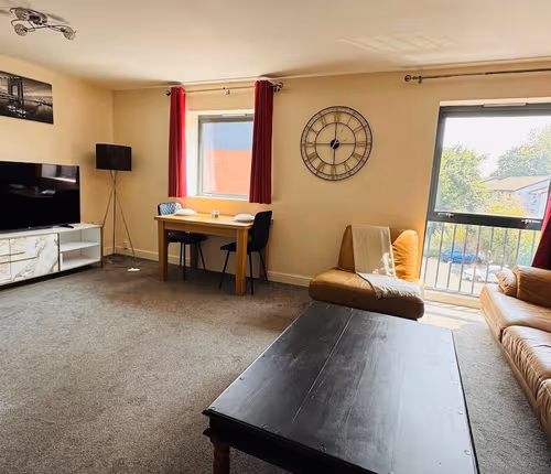 listing-1660990014735101562-0