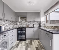 Bright 3-Bedroom House | Driveway & Garden