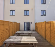 West Thurrock 4-Bed Townhouse for Work & Families