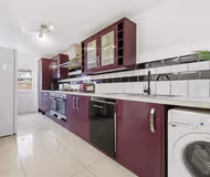 Spacious 4BR House | Walk to Dagenham Heathway