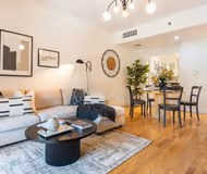 Luxury 2BR Retreat | Downtown Dubai