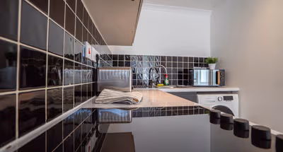 42A Warrender Road