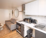 42B Warrender Road