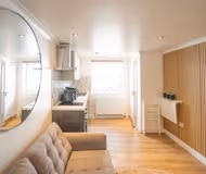 42B Warrender Road