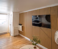 42B Warrender Road