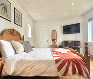 Iconic Classic 3-Bedroom Flat