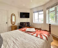 Iconic Classic 3-Bedroom Flat