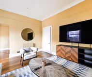 listing-1759477807851457696-3