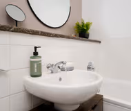 Ocean Wharf Apartment