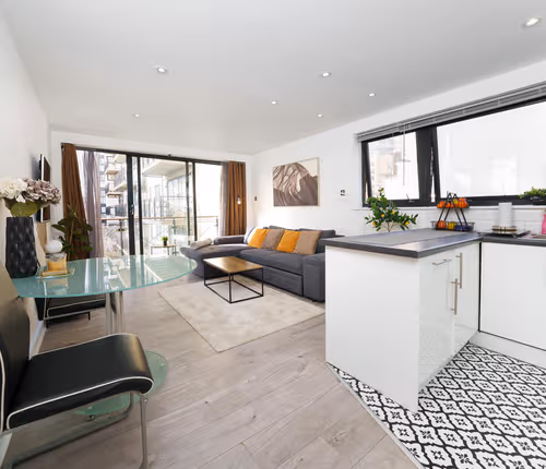 Ocean Wharf Apartment