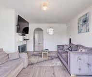 listing-1570425854300393148-3