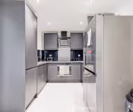 listing-1570425854300393148-6