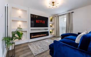 Elegant 3BR Home Sleeps 6 Parking