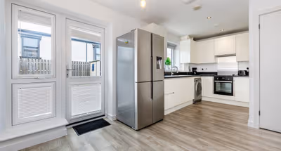 listing-1679868594083082737-2