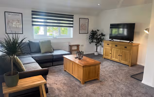 Smallfield Road | Meath Green