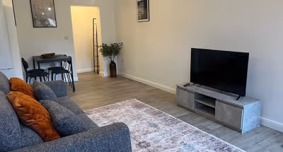 listing-1654968250768076161-3