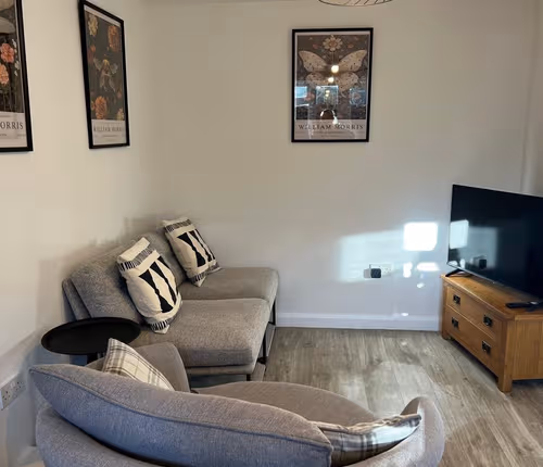 listing-1623411125749522250-0