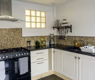 listing-1609936263255582086-9