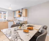listing-1407907299940150914-19