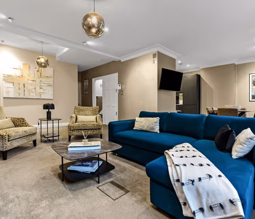 listing-1280423412786938666-0