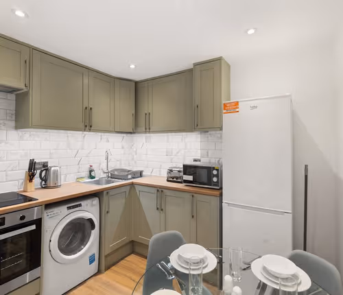 listing-1654580664712380045-0