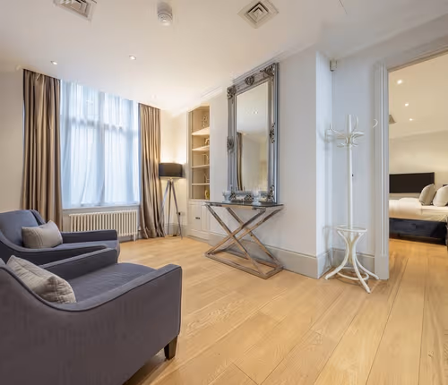 Luxury 4-Bed Apartment in Mayfair