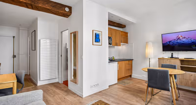 Sauveur VI | Serviced 1-Bedroom for Work