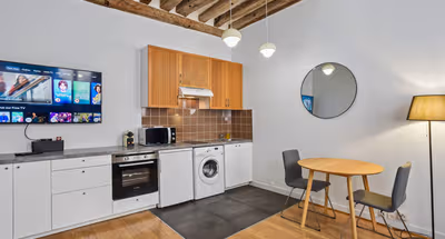 Argout IV | Serviced 1-Bedroom for Work