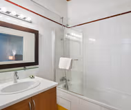 Argout IV | Serviced 1-Bedroom for Work