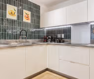 Lamington Heights, London