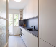 listing-876012602984828916-6