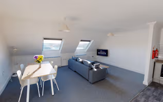 Bridge Apartments 13
