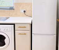 Cozy Eastleigh Home | 2 King Beds | Free Parking