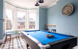 Cadnant Holiday House - Perfect for Large Group!
