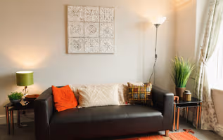 2BR Seaside Escape in Wales with Sea View