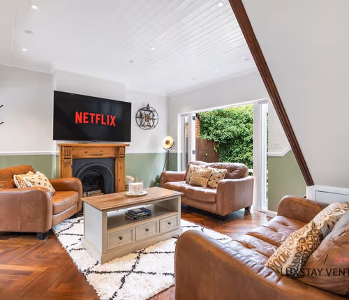 listing-1696599033470126004-0
